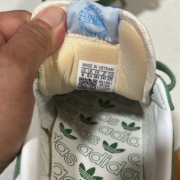 Adidas Forest Green Sneakers with White Accents - Picture 6 of 6